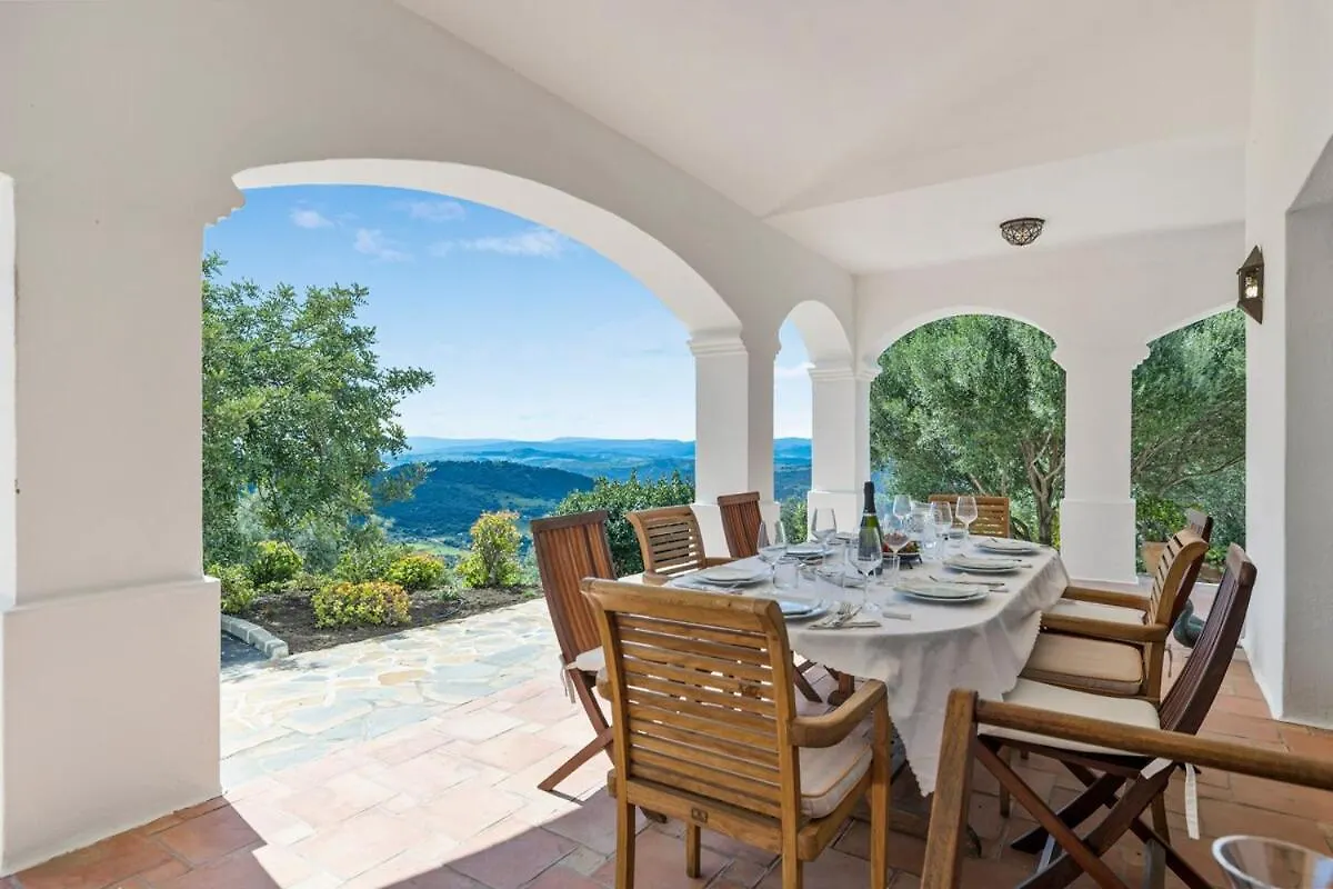 Finca Juan Benitez Santa Cruz Casares Spain